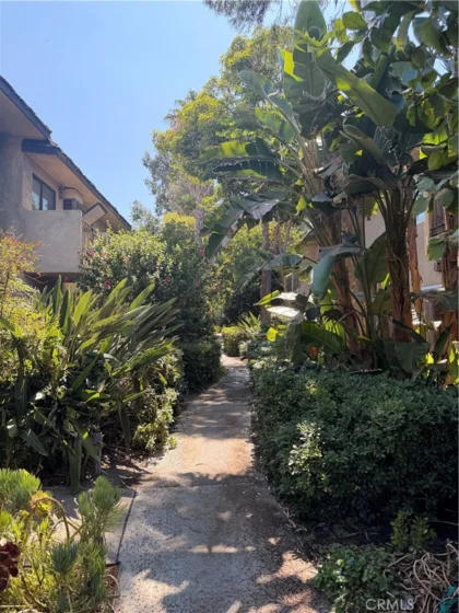 8641 Glenoaks #131 photo 11