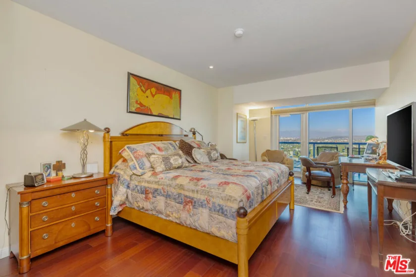 13600 Marina Pointe Drive #1704 photo 15