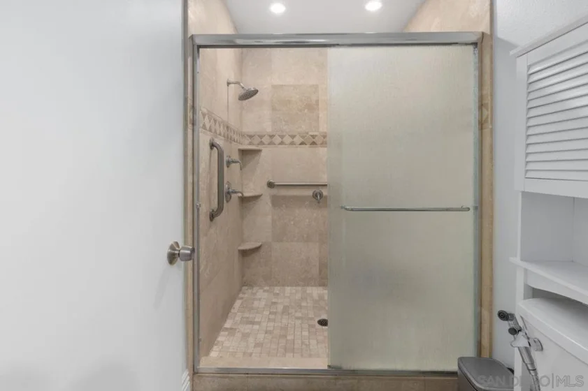 6121 Calle Mariselda #304 photo 12