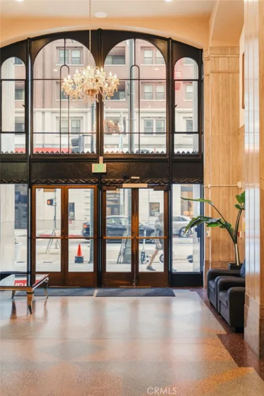 939 S Broadway #1001 photo 23