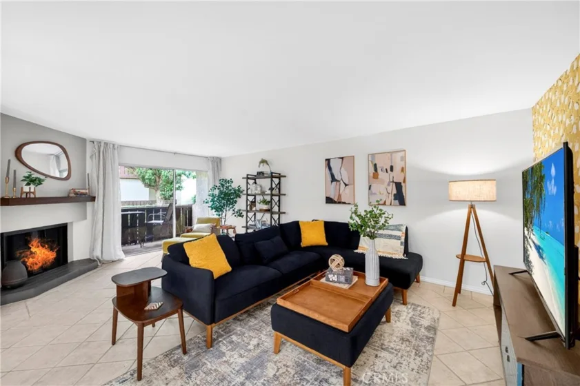 15020 Victory Boulevard #104 photo 2