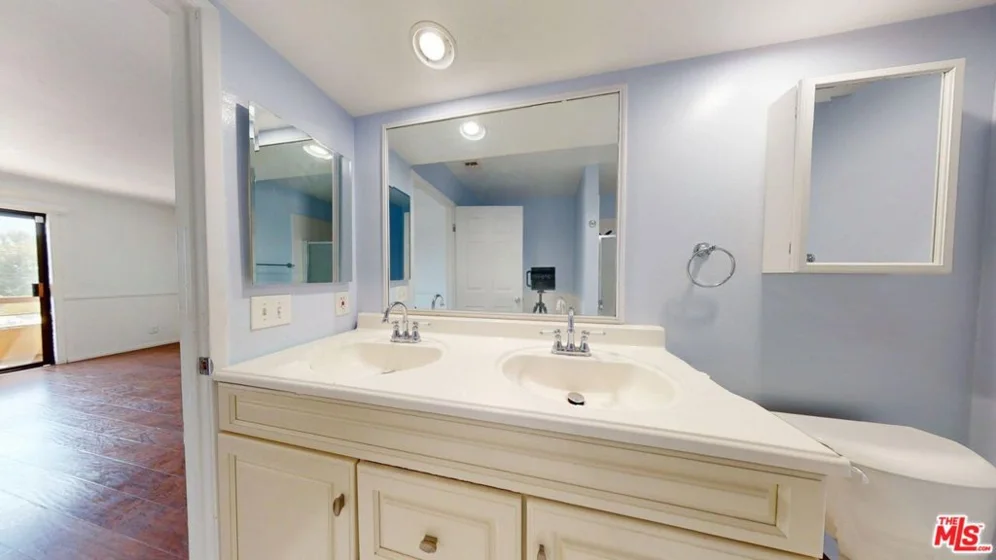 8710 Independence Avenue #301 photo 23