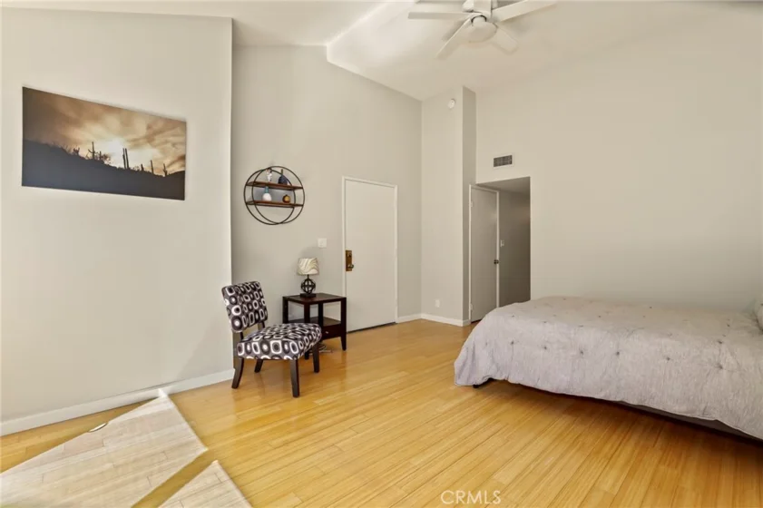 6525 La Mirada Avenue #112 photo 15