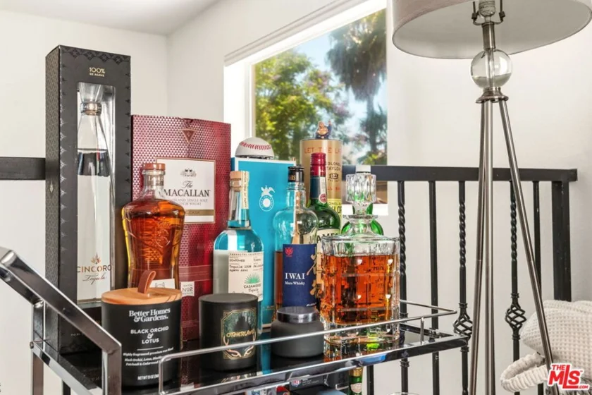 1010 N Curson Avenue #101 photo 11