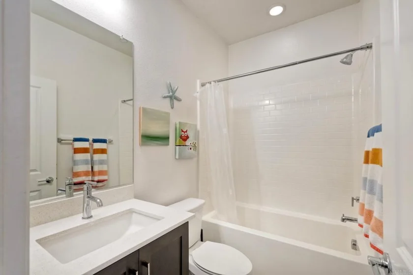 437 Carina Glen photo 21