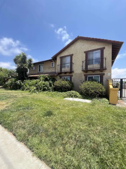 565 Moss Street #19 photo 1