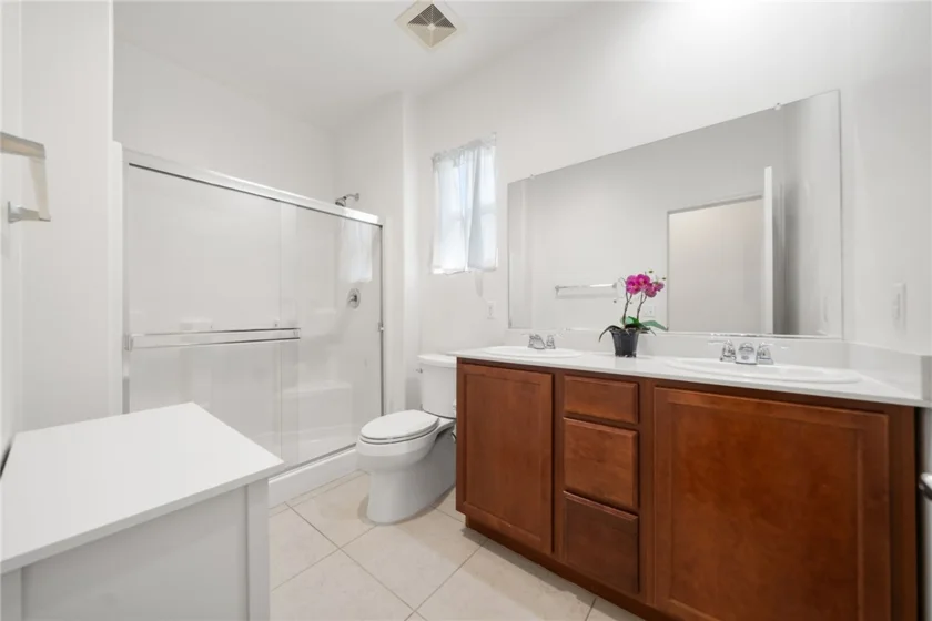 43044 Greene Circle photo 19