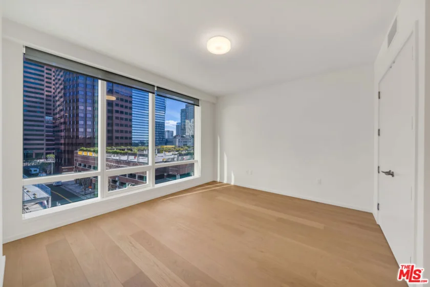 877 Francisco Street #1121 photo 3