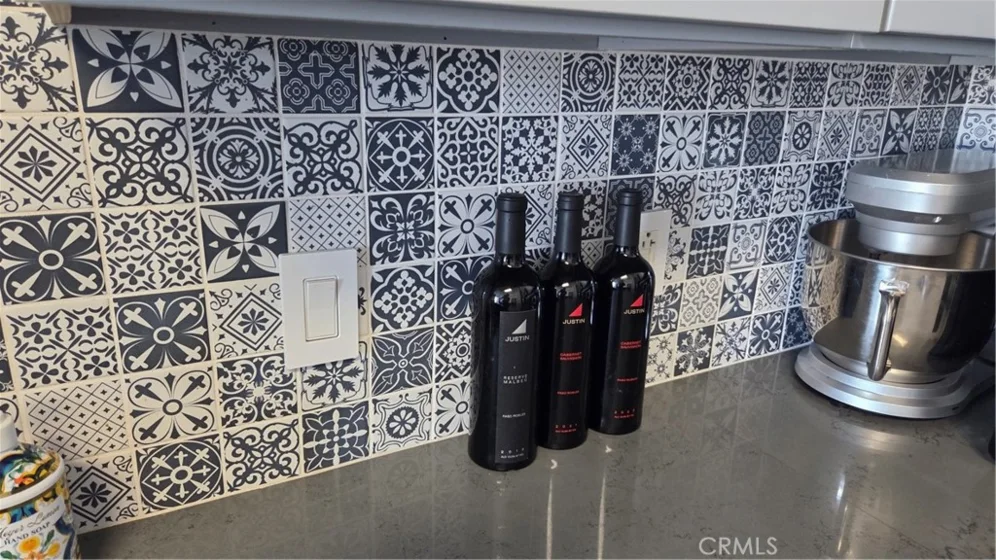 488 E Ocean #1607 photo 5