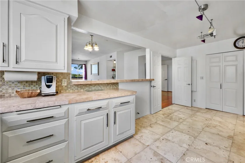 324 N Palm Drive #407 photo 13
