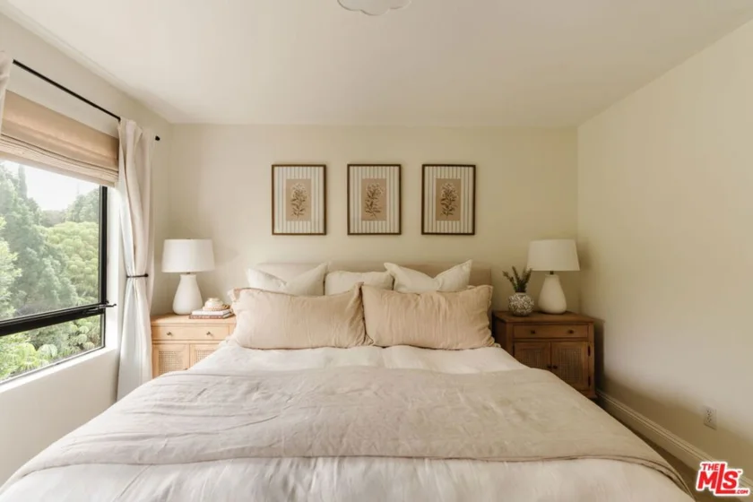 14322 Dickens Street #4 photo 11