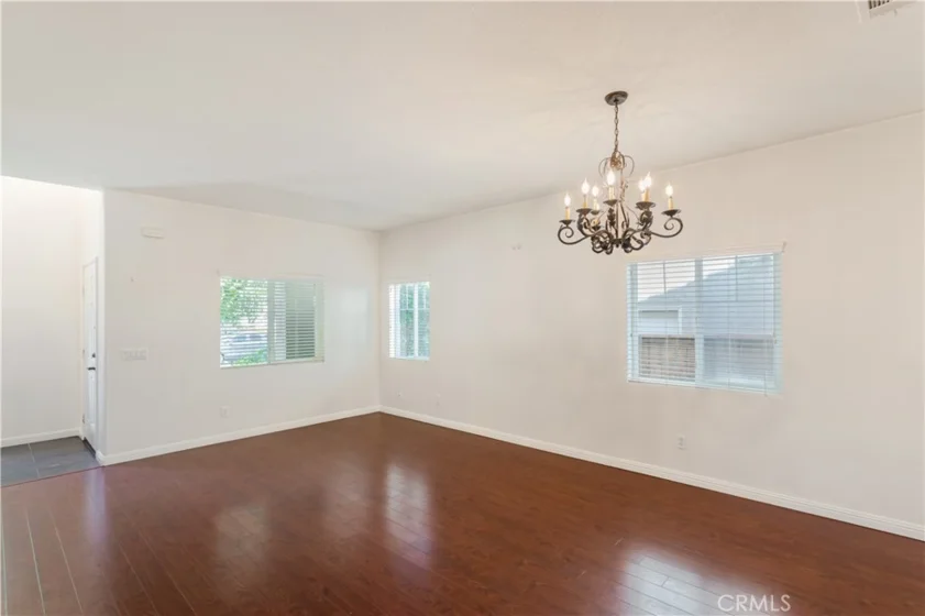 28383 Adrienne Street photo 6
