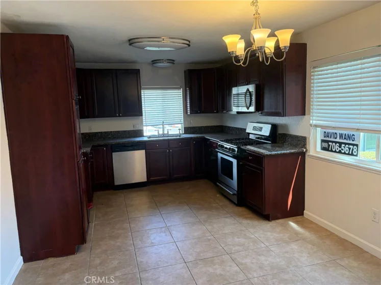 6065 Avenue Juan Diaz photo 2