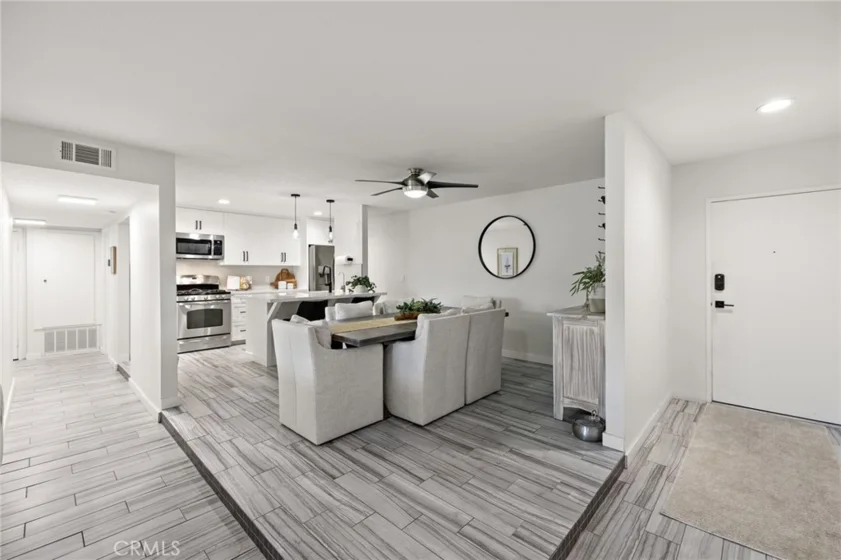 2501 S El Camino Real #309 photo 14
