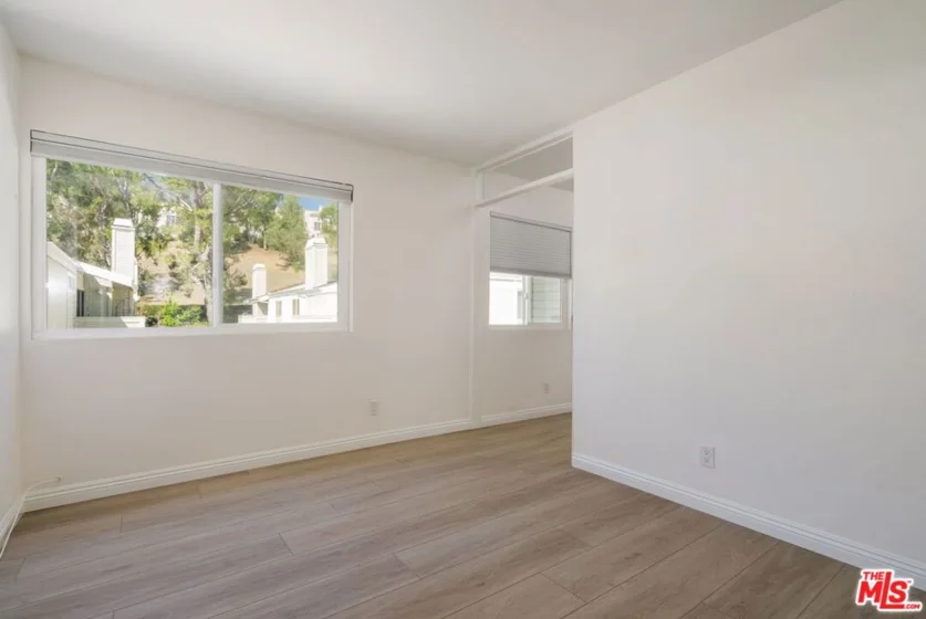 22125 Burbank Boulevard #7 photo 12