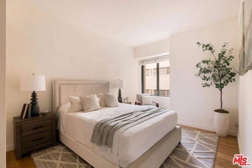 10520 Wilshire Boulevard #303 photo 7