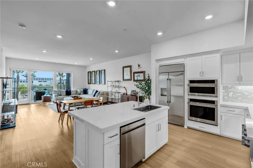2307 Rivington photo 10