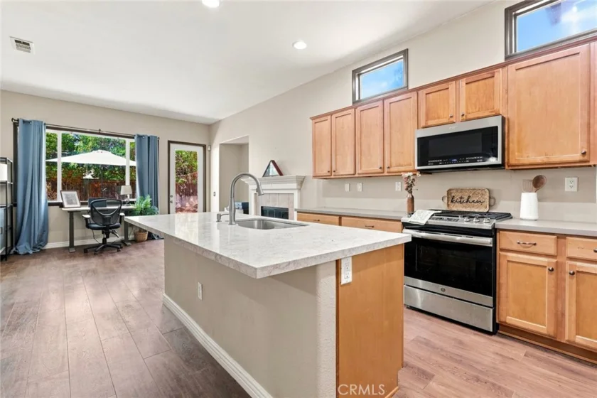38931 Huddlestone Court photo 7