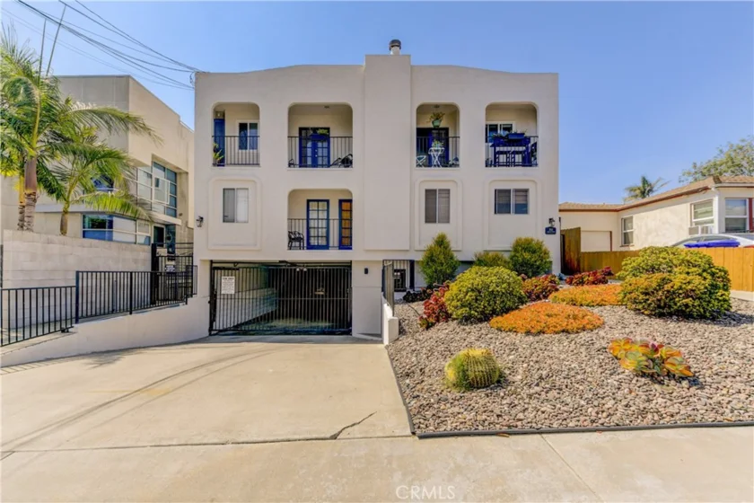 3111 Ingelow Street #B photo 1