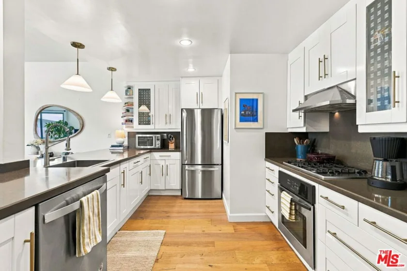 12115 San Vicente Boulevard #404 photo 9