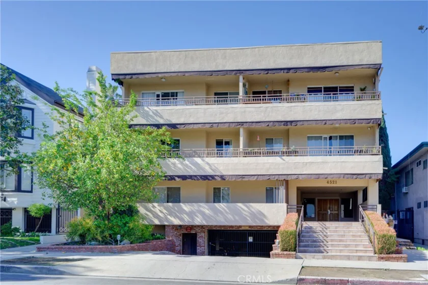 4521 Colbath Avenue #105 photo 1