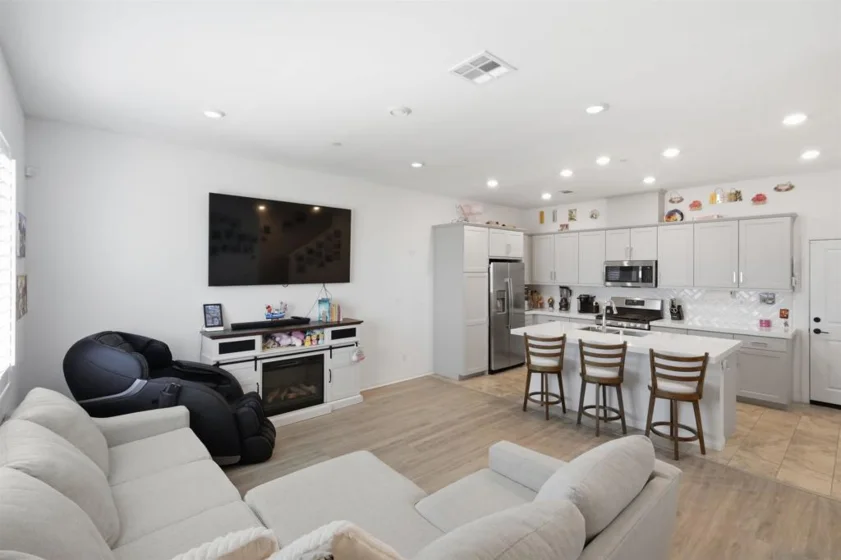 2044 Bluestone Circle photo 10