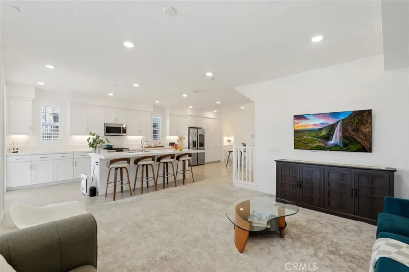 175 W La Palma Avenue #6 photo 2