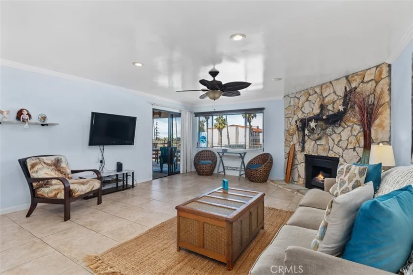2501 S El Camino Real #205 photo 4