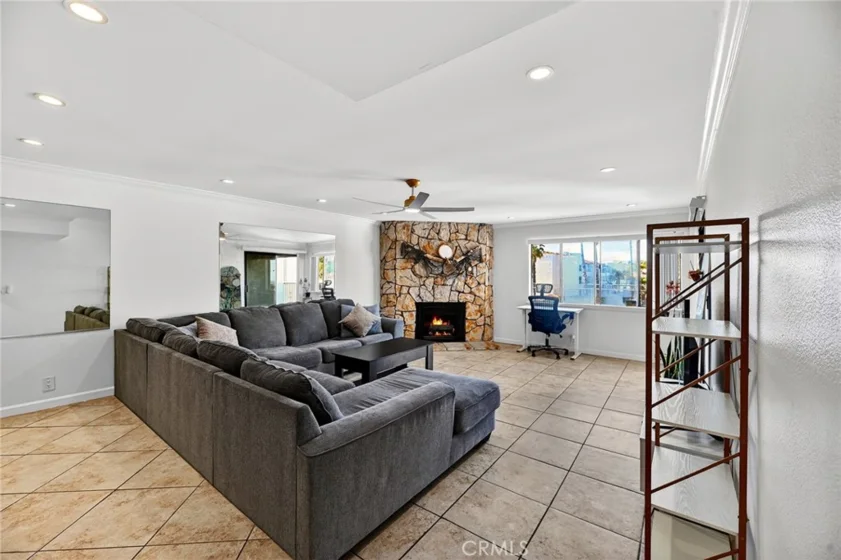 2501 S El Camino Real #204 photo 24