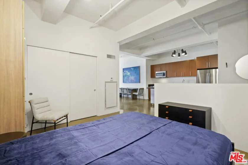 849 S Broadway #403 photo 11
