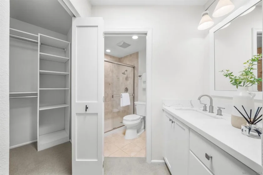 3955 Honeycutt Street #202 photo 22