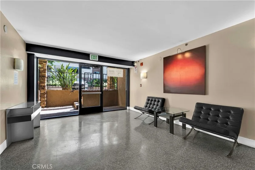 5535 Canoga #332 photo 2