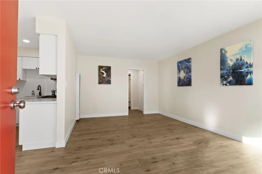 5050 Linden #97 photo 1