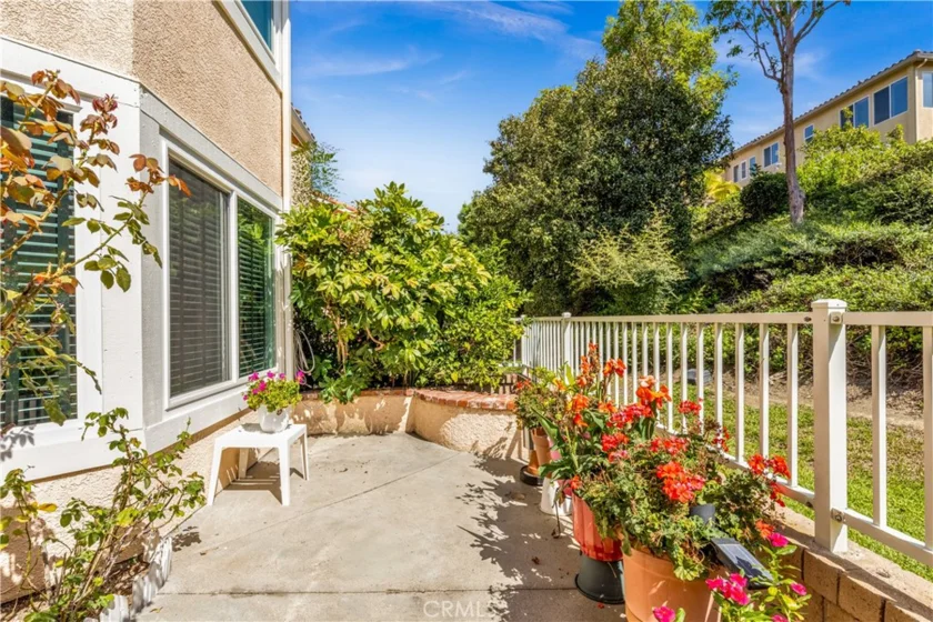 27408 Hyatt Court photo 40