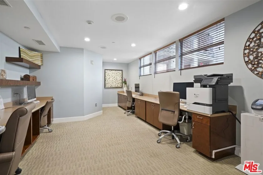 100 S Alameda Street #401 photo 40