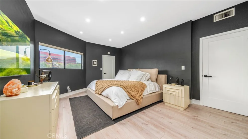 832 Palm Avenue #201 photo 8