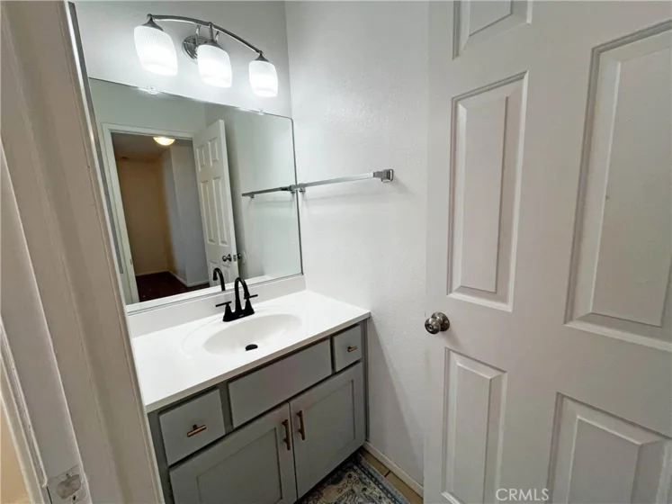 24109 Fir photo 32