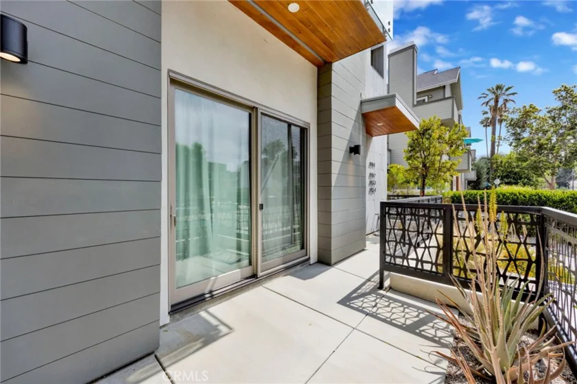 941 E California Boulevard #1 photo 3