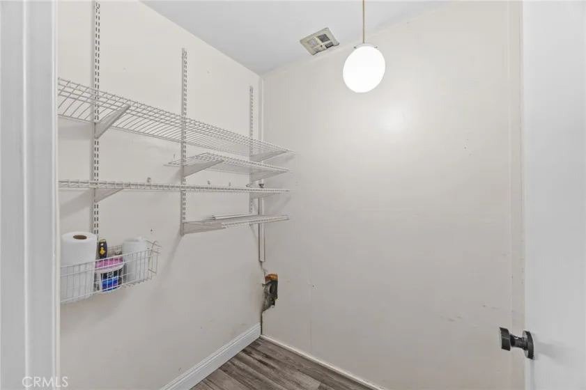18741 Applewood photo 30