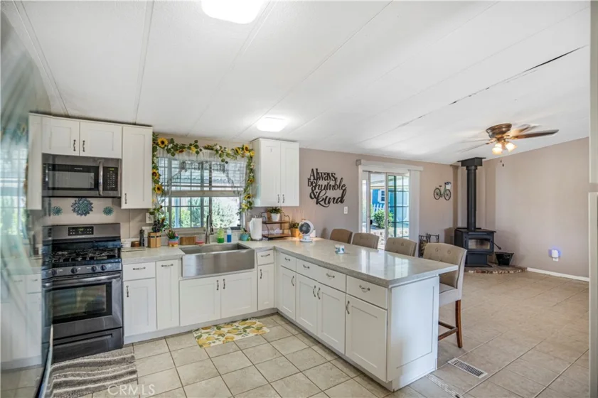 25210 Catalina photo 11
