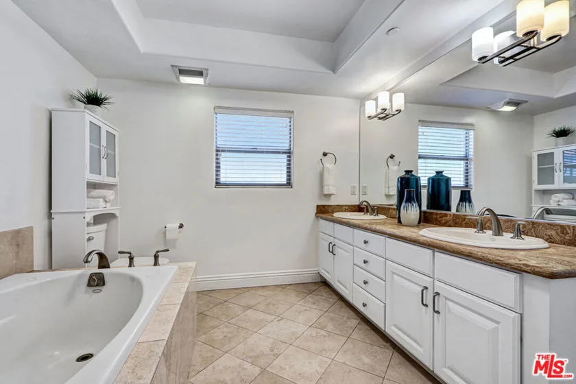 1520 S Shenandoah Street #304 photo 19