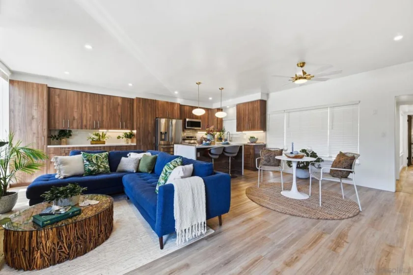 404 Bonair Street photo 4