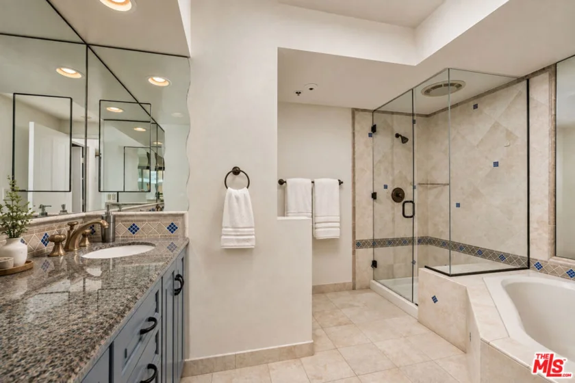 2950 Neilson Way #408 photo 8