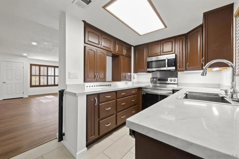 1512 Gustavo Street #B photo 5