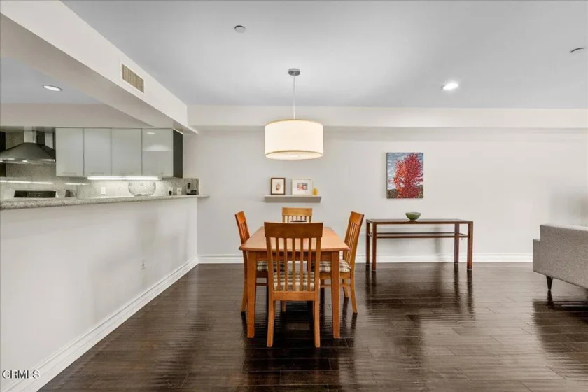 1353 N Fuller Avenue #204 photo 5