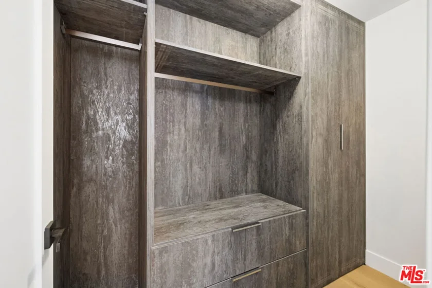 10747 Wilshire Boulevard #1107 photo 6