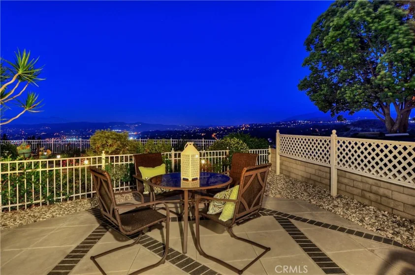 740 S Crown Pointe Drive photo 1