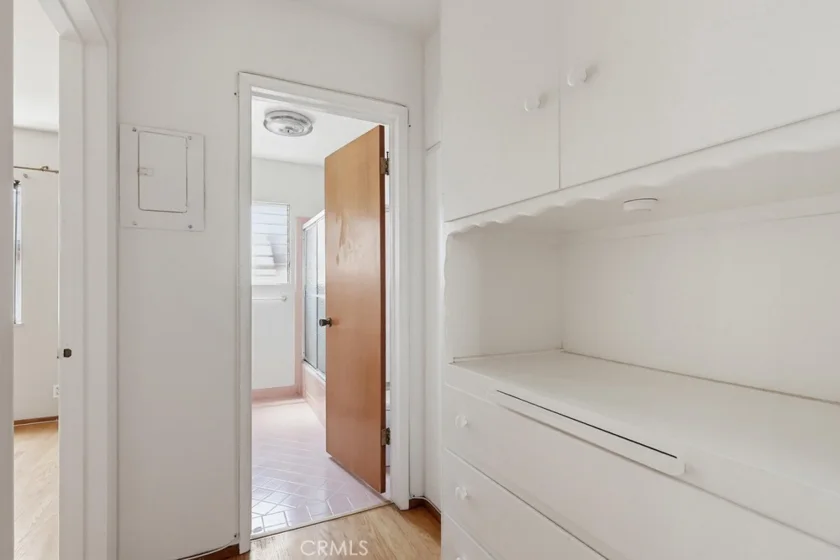 2060 E 3rd Street #3 photo 29