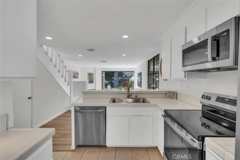 247 Pineview photo 10