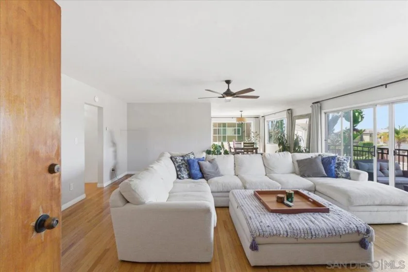 5367 La Jolla #Unit 52 photo 4